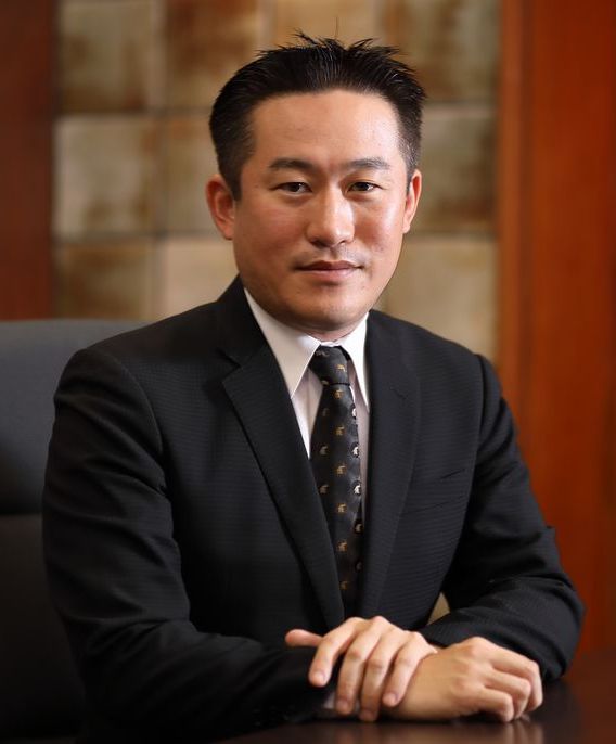 董事長  川嵜 隆司